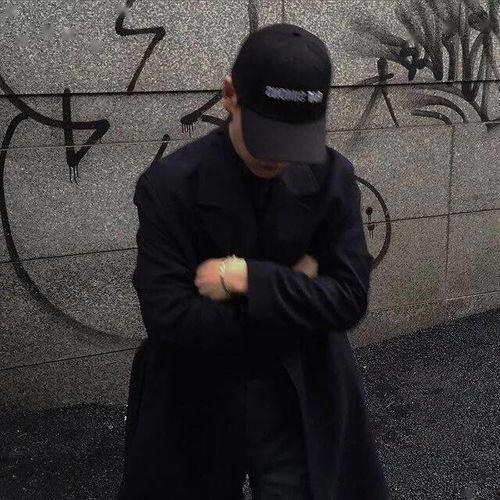 网红个性头像帽子盖头,帽子盖头下的个性头像魅力